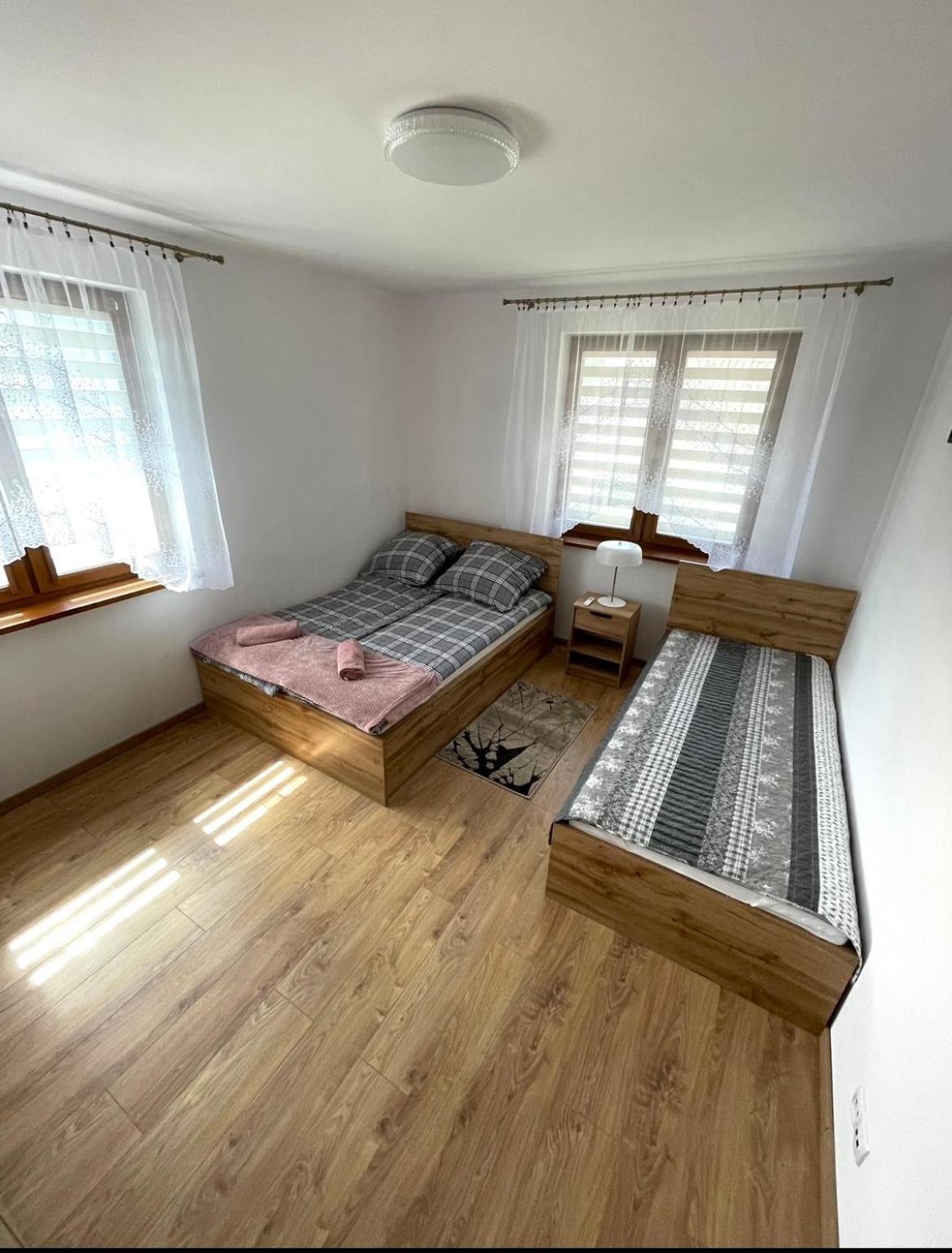 Apartament z 2 sypialniami i widokiem na jezioro